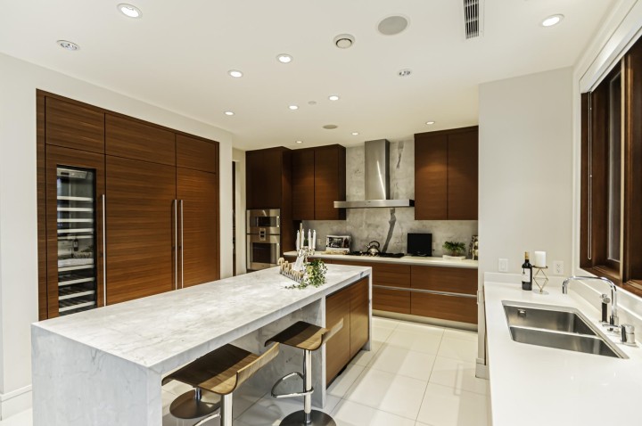 Photo 3 at 3875 W 36th Avenue, Dunbar, Vancouver West