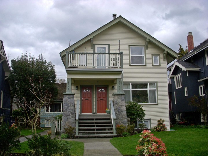 Photo 2 at 2047 W 14th Avenue, Kitsilano, Vancouver West
