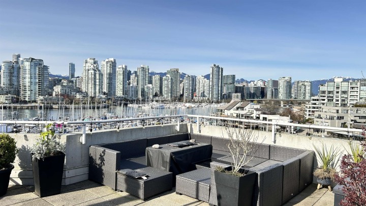 Photo 27 at 315 - 674 Leg In Boot Square, False Creek, Vancouver West
