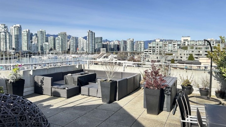 Photo 26 at 315 - 674 Leg In Boot Square, False Creek, Vancouver West