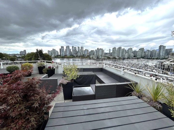 Photo 36 at 315 - 674 Leg In Boot Square, False Creek, Vancouver West