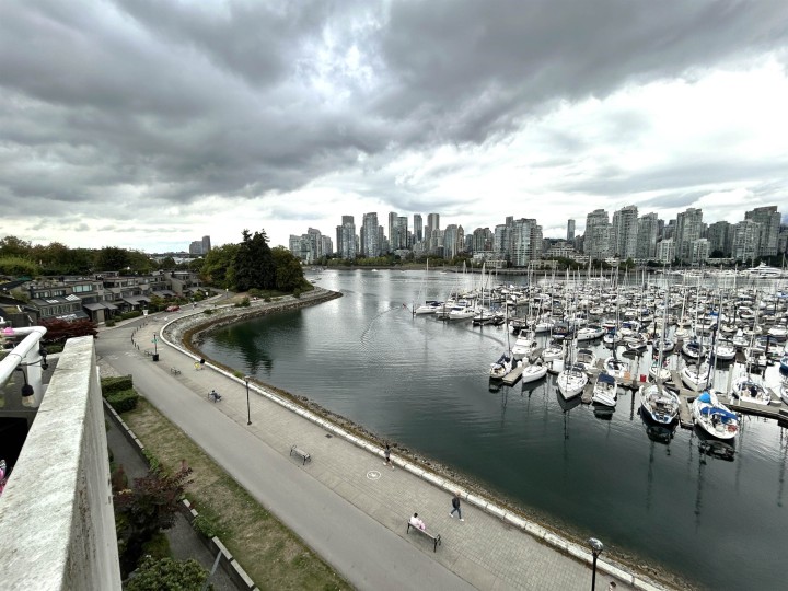 Photo 31 at 315 - 674 Leg In Boot Square, False Creek, Vancouver West