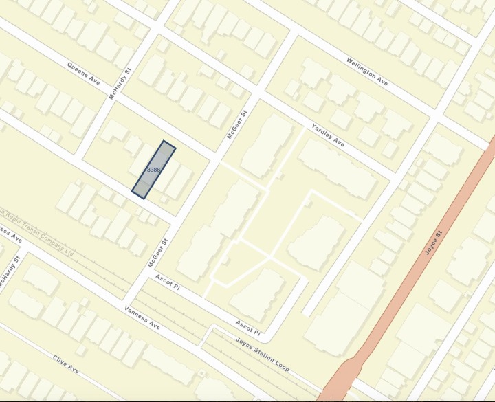 Photo 2 at 3386 Queens Avenue, Collingwood VE, Vancouver East