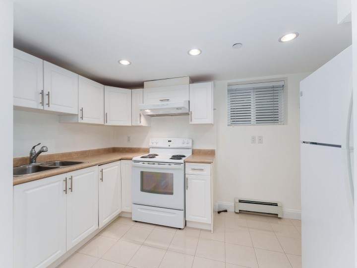 Photo 26 at 617 E 52nd Avenue, South Vancouver, Vancouver East