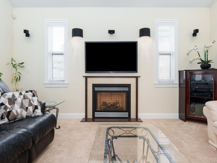 Photo 9 at 617 E 52nd Avenue, South Vancouver, Vancouver East
