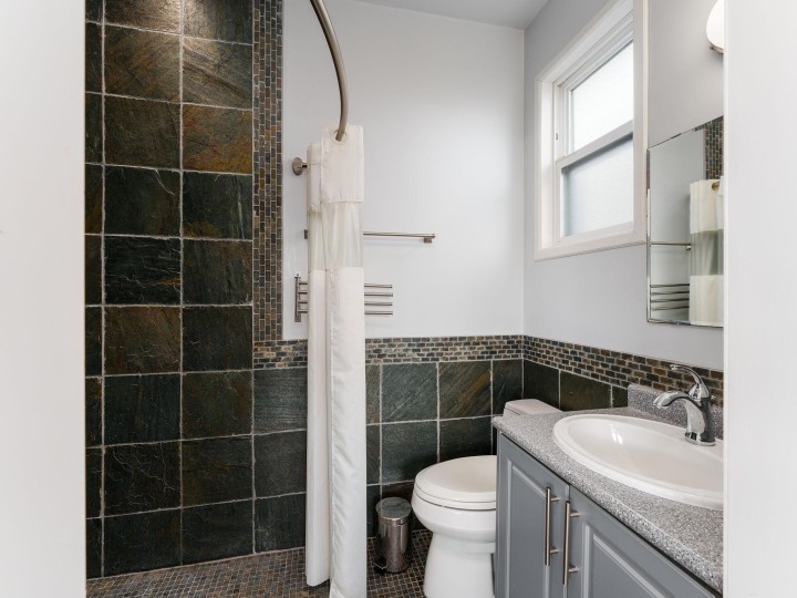 Photo 24 at 617 E 52nd Avenue, South Vancouver, Vancouver East