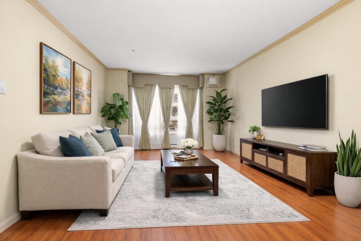 Photo 3 at 308 - 1823 E Georgia Street, Hastings, Vancouver East