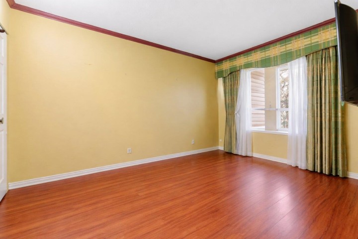 Photo 5 at 308 - 1823 E Georgia Street, Hastings, Vancouver East