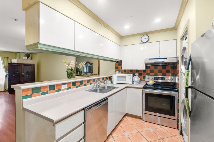 Photo 18 at 308 - 1823 E Georgia Street, Hastings, Vancouver East