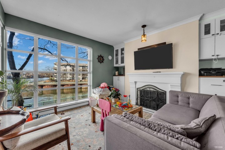 Photo 9 at 208 - 2020 E Kent Avenue South, South Marine, Vancouver East