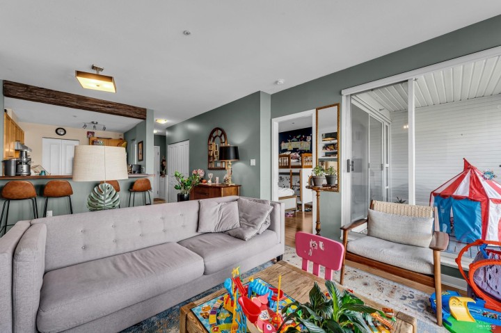 Photo 8 at 208 - 2020 E Kent Avenue South, South Marine, Vancouver East