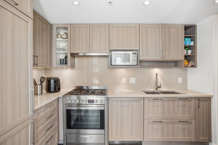 Photo 5 at 317 - 5665 Boundary Road, Collingwood VE, Vancouver East