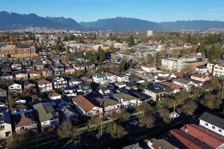 Photo 33 at 591 E 28th Avenue, Fraser VE, Vancouver East