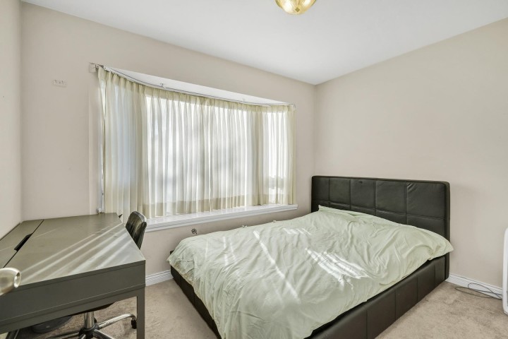 Photo 11 at 591 E 28th Avenue, Fraser VE, Vancouver East