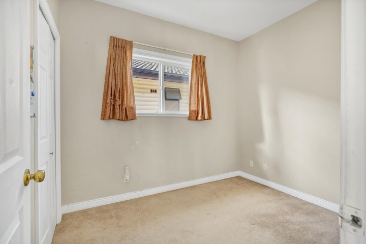 Photo 19 at 591 E 28th Avenue, Fraser VE, Vancouver East