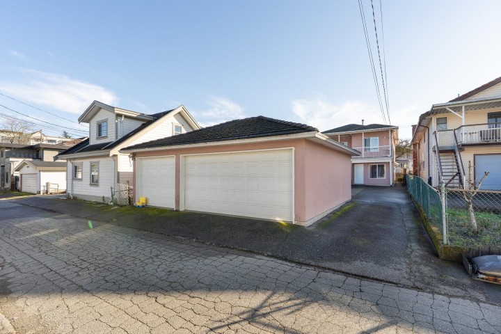 Photo 29 at 591 E 28th Avenue, Fraser VE, Vancouver East