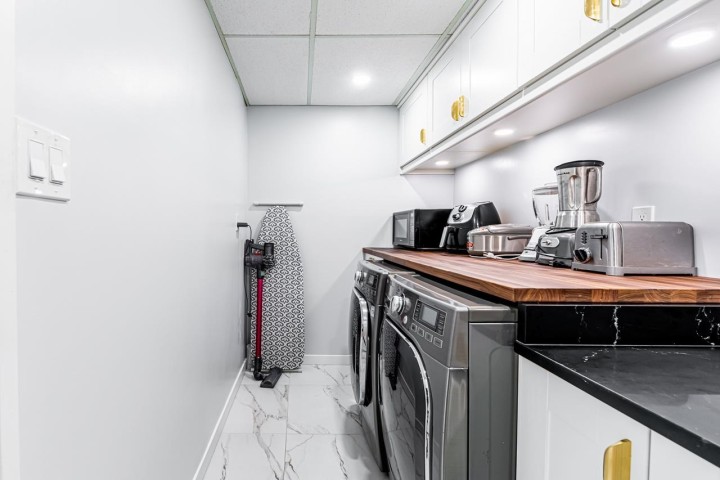 Photo 9 at 203 - 738 Broughton Street, West End VW, Vancouver West