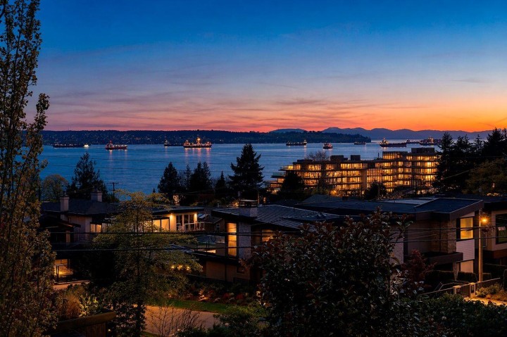 Photo 2 at 1183 Duchess Avenue, Ambleside, West Vancouver