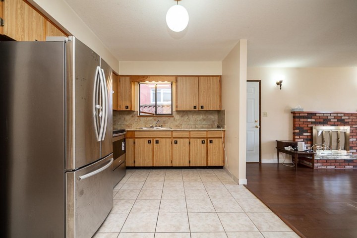 Photo 27 at 4332 Victoria Drive, Victoria VE, Vancouver East