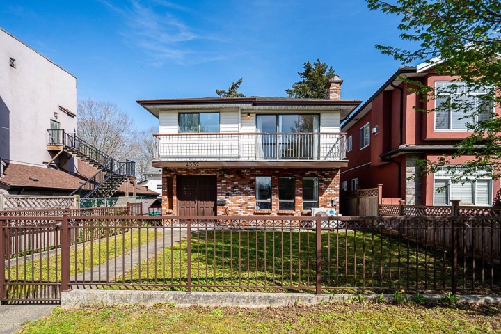Photo 1 at 4332 Victoria Drive, Victoria VE, Vancouver East