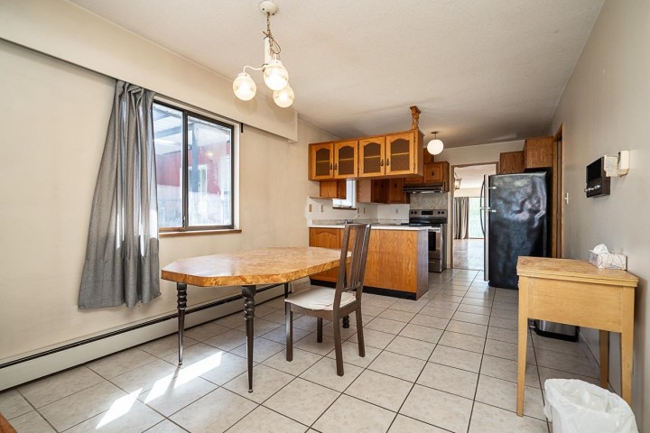 Photo 10 at 4332 Victoria Drive, Victoria VE, Vancouver East