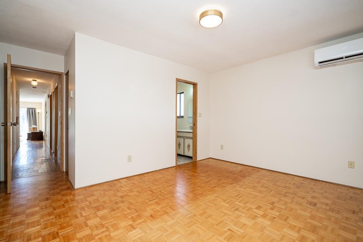 Photo 14 at 4332 Victoria Drive, Victoria VE, Vancouver East
