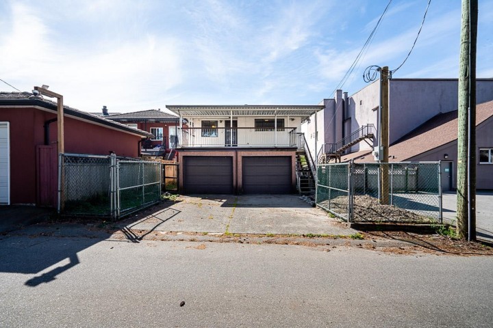 Photo 37 at 4332 Victoria Drive, Victoria VE, Vancouver East
