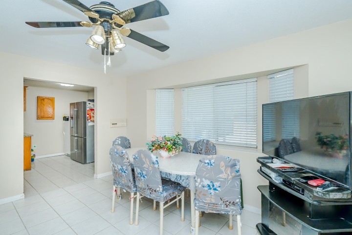 Photo 12 at 927 E 50th Avenue, South Vancouver, Vancouver East