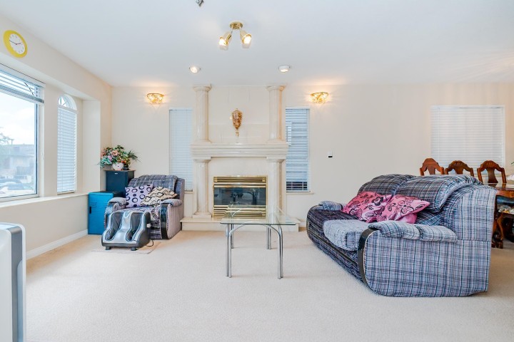 Photo 5 at 927 E 50th Avenue, South Vancouver, Vancouver East