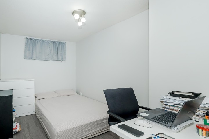 Photo 24 at 927 E 50th Avenue, South Vancouver, Vancouver East