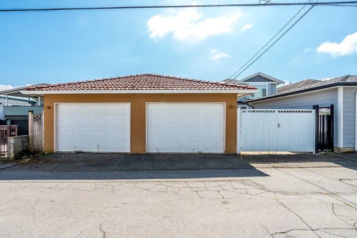 Photo 31 at 927 E 50th Avenue, South Vancouver, Vancouver East