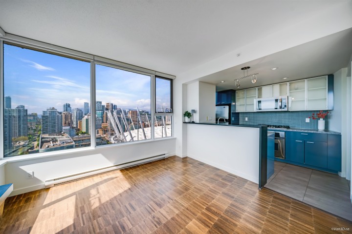 Photo 7 at 3305 - 33 Smithe Street, Yaletown, Vancouver West