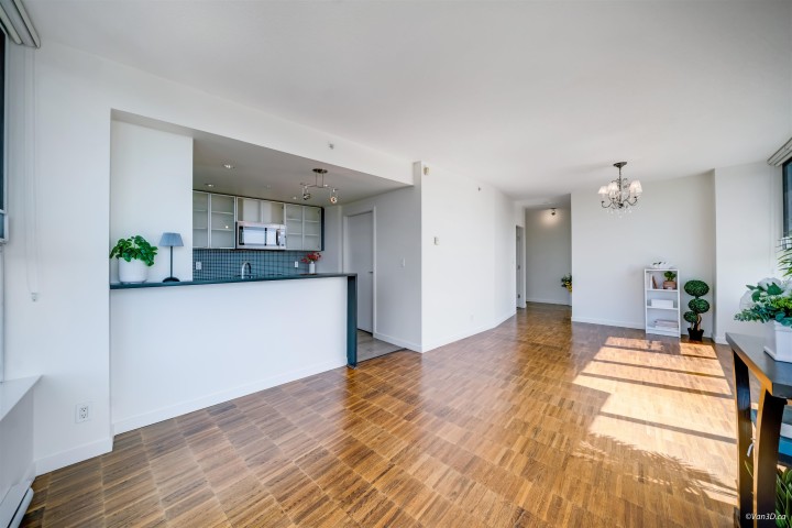 Photo 3 at 3305 - 33 Smithe Street, Yaletown, Vancouver West