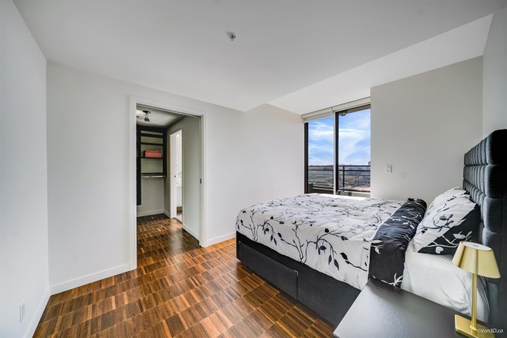 Photo 11 at 3305 - 33 Smithe Street, Yaletown, Vancouver West