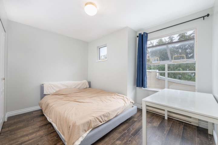 Photo 12 at D - 3439 E 43rd Avenue, Killarney VE, Vancouver East