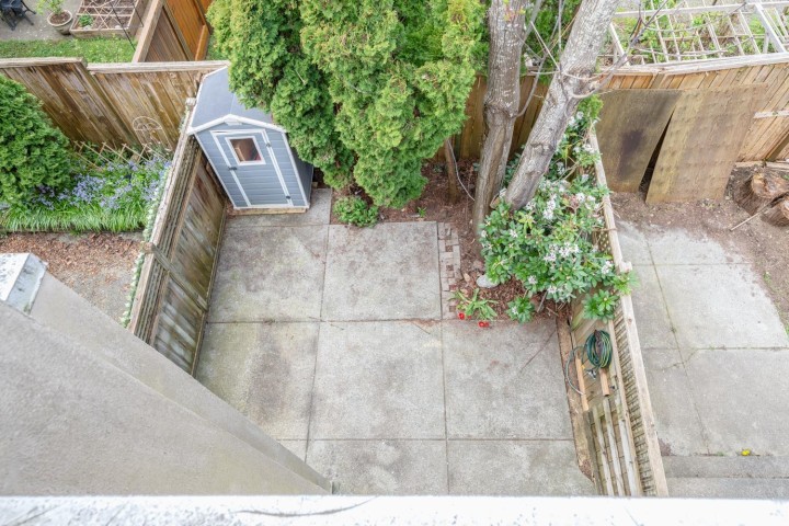 Photo 9 at D - 3439 E 43rd Avenue, Killarney VE, Vancouver East