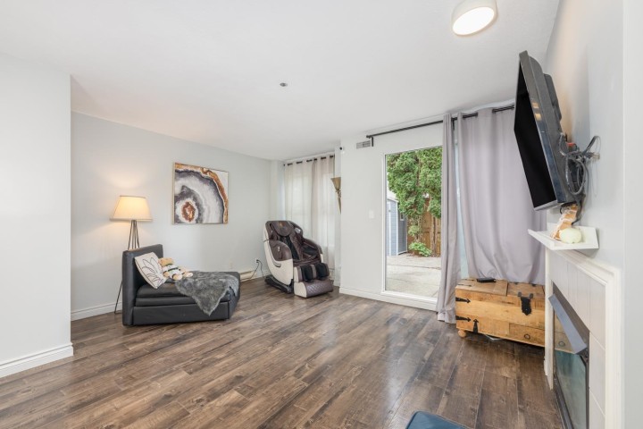 Photo 24 at D - 3439 E 43rd Avenue, Killarney VE, Vancouver East