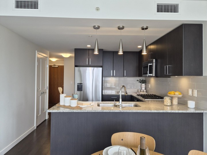 Photo 6 at 1606 - 1708 Ontario Street, Mount Pleasant VE, Vancouver East