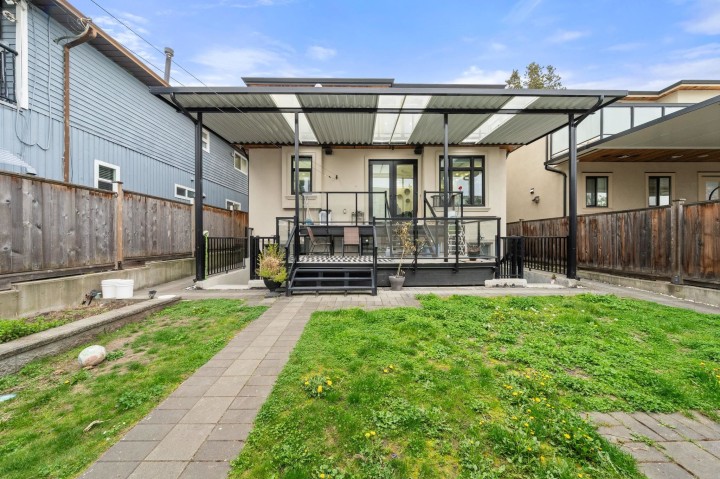 Photo 32 at 416 E 63rd Avenue, South Vancouver, Vancouver East