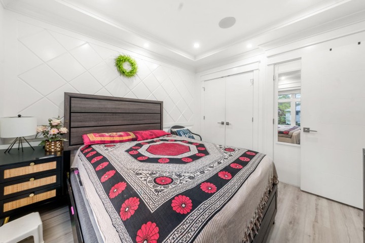 Photo 11 at 416 E 63rd Avenue, South Vancouver, Vancouver East