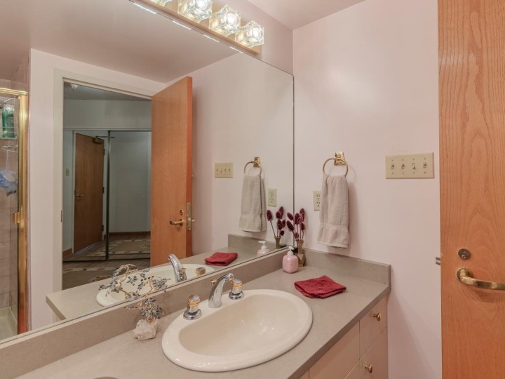 Photo 16 at 103 - 1470 Pennyfarthing Drive, False Creek, Vancouver West