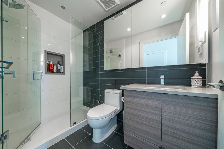 Photo 17 at 1402 - 3438 Sawmill Crescent, South Marine, Vancouver East