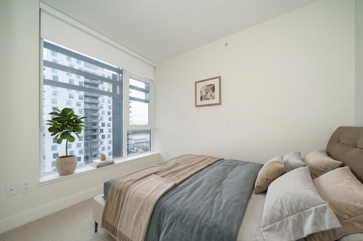 Photo 16 at 1402 - 3438 Sawmill Crescent, South Marine, Vancouver East