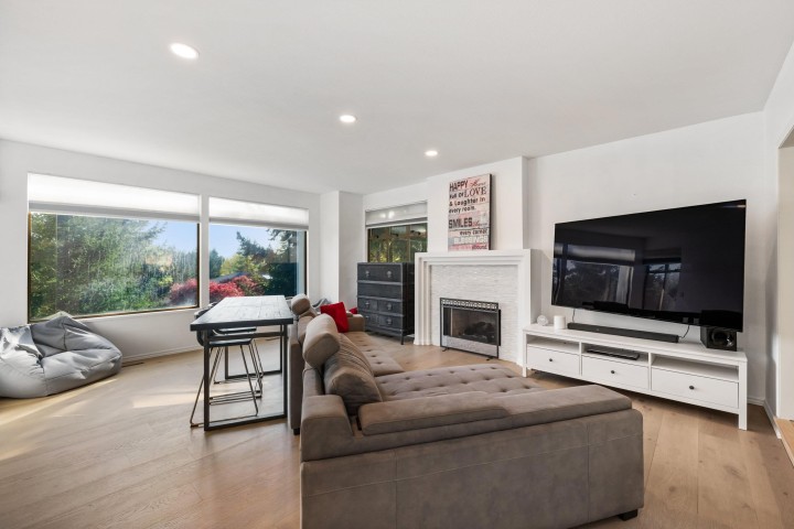 Photo 11 at 4809 Northwood Place, Cypress Park Estates, West Vancouver