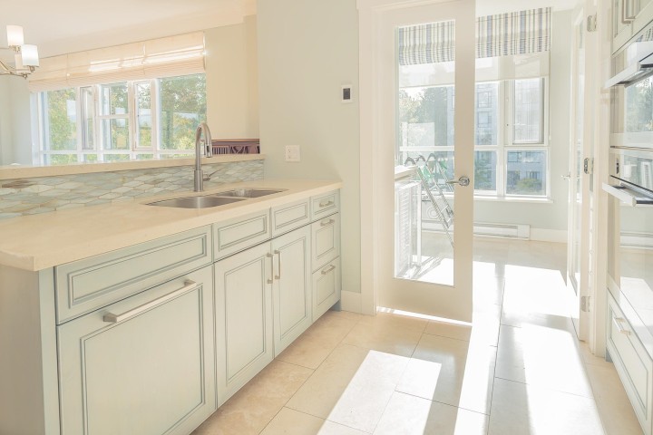 Photo 6 at 501 - 4685 Valley Drive, Quilchena, Vancouver West