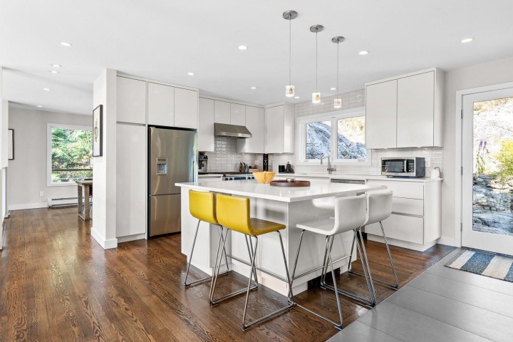 Photo 9 at 6965 Marine Drive, Whytecliff, West Vancouver