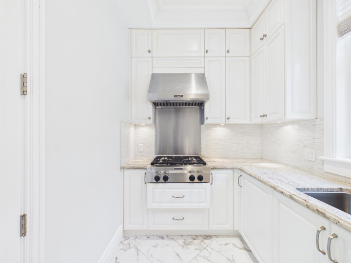 Photo 11 at 738 W 54th Avenue, South Cambie, Vancouver West