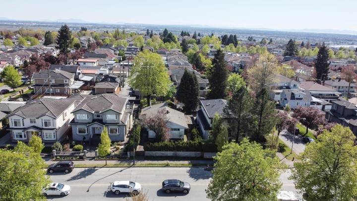 Photo 3 at 2280 E 54th Avenue, Fraserview VE, Vancouver East