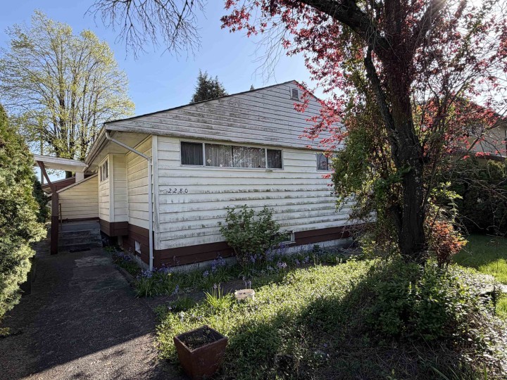 Photo 1 at 2280 E 54th Avenue, Fraserview VE, Vancouver East