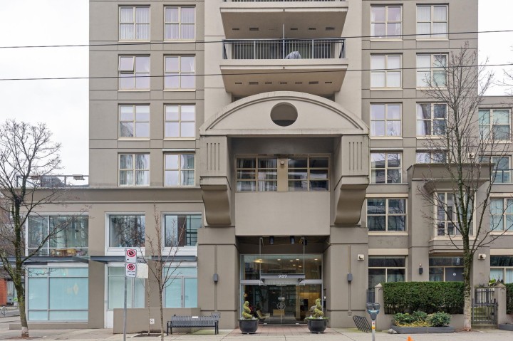 Photo 26 at 2002 - 989 Richards Street, Yaletown, Vancouver West